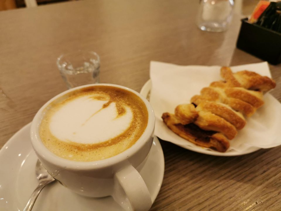 イタリア　カフェ