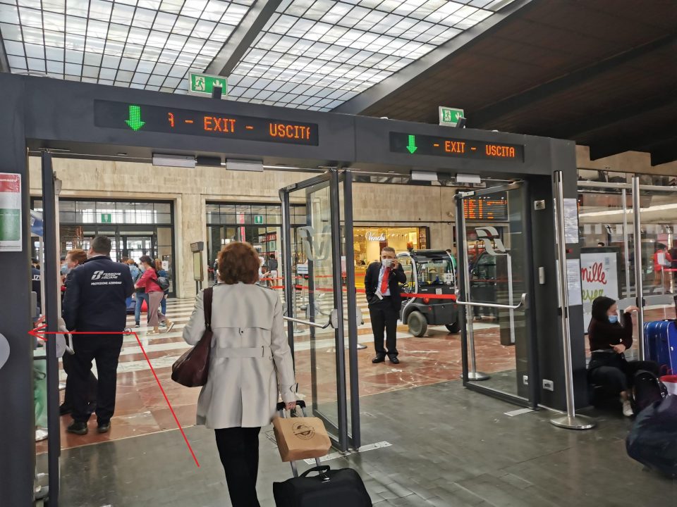 フィレンツェ中央駅　改札