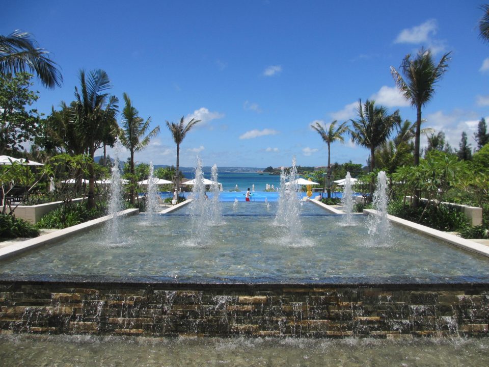 ハレクラニ沖縄宿泊記・ハワイの名ホテルのサービスを沖縄恩納海岸で