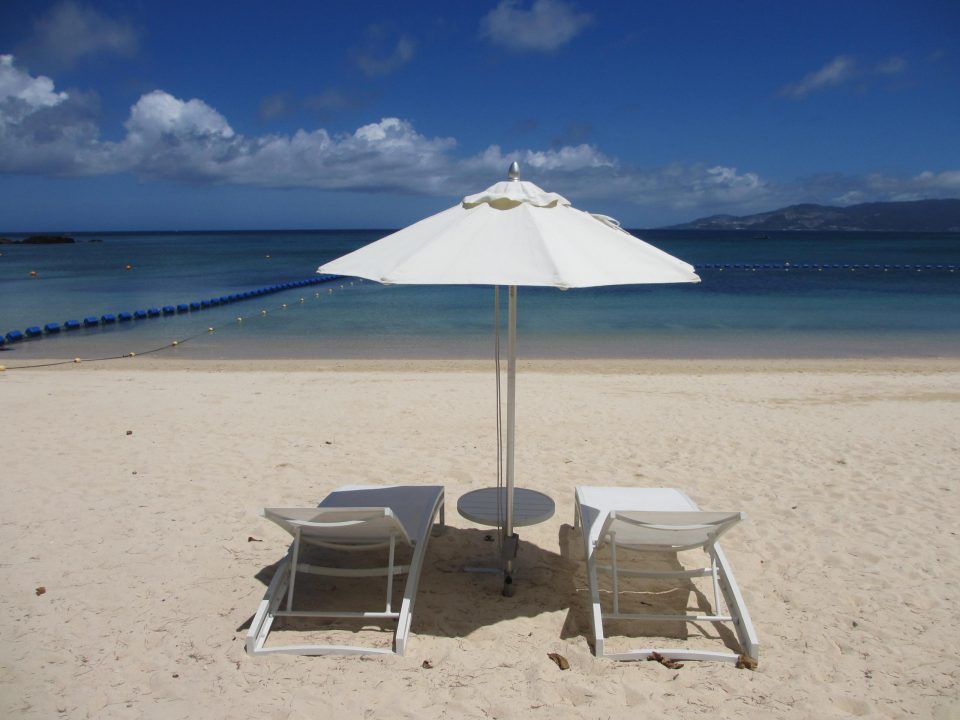 ハレクラニ沖縄　プライベートビーチ　画像