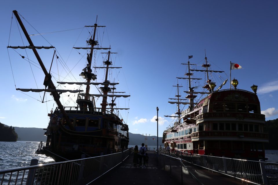 元箱根港の海賊船