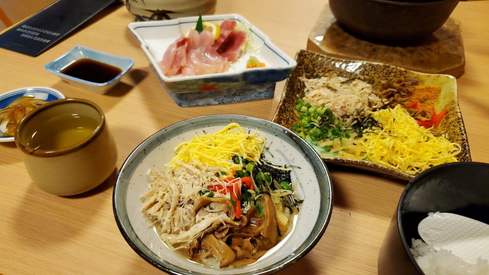 奄美大島の郷土料理、鶏飯（イメージ）