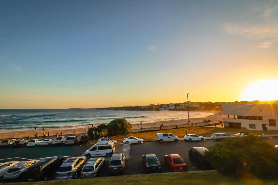 シドニーで一番人気のビーチタウン「ボンダイ」に訪れるべき10の理由